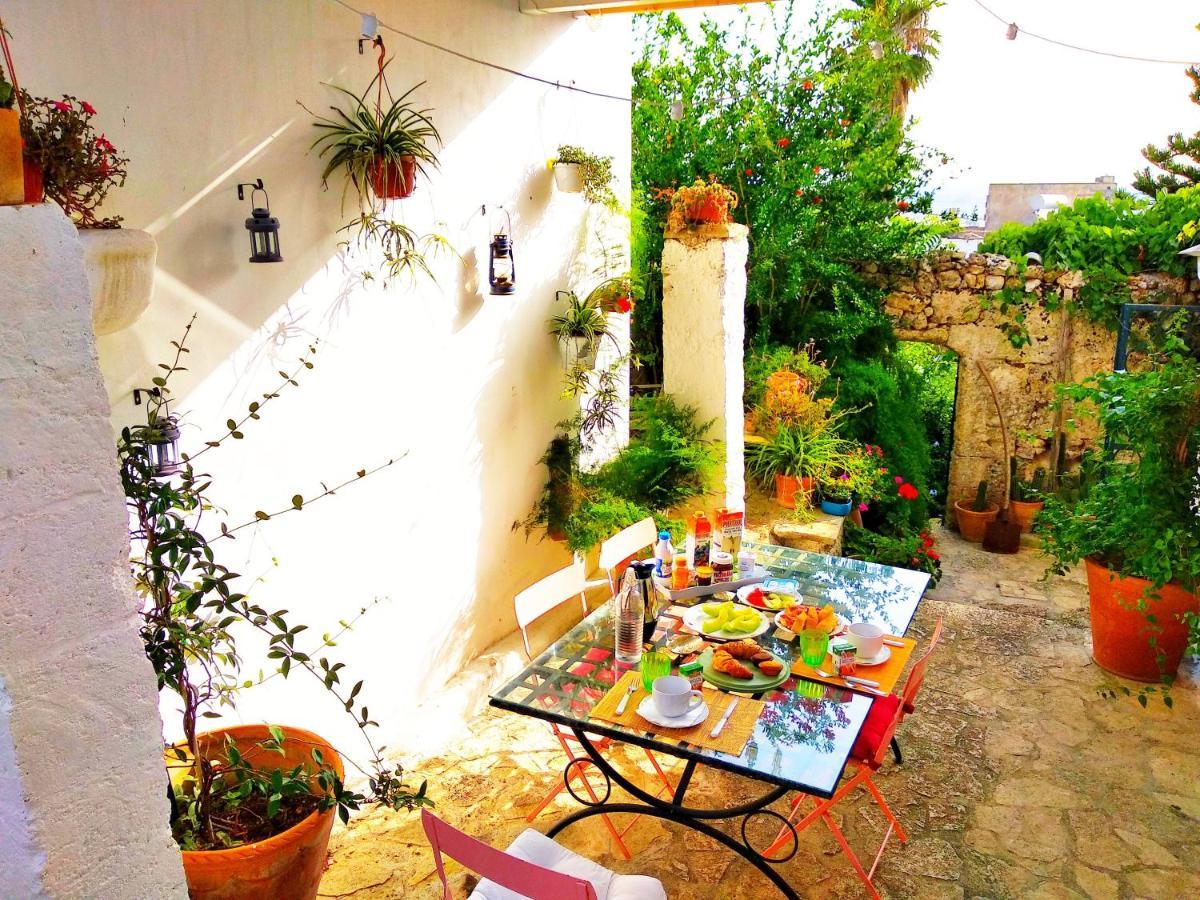 Masseria Delle Rose 1760 Alessano Exterior photo